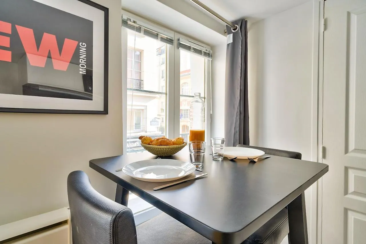 Apartment New And Bright In The Heart Of